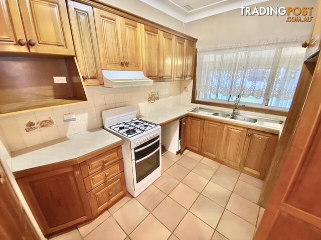 7 Nettleton Avenue RIVERWOOD NSW 2210 - photo 3 of 8