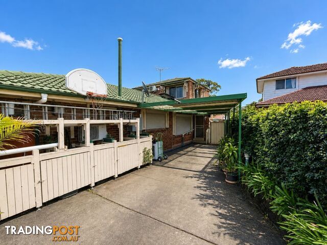 1/11 Coorabin Place RIVERWOOD NSW 2210