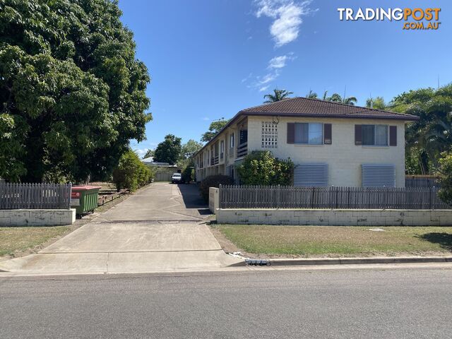 4 8 Piccadilly Street Hyde Park QLD 4812