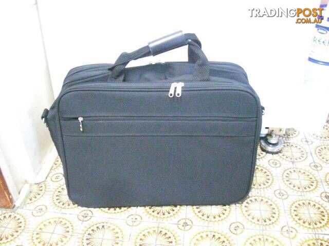 SAMSONITE BAG 550MM X 360MM AS NEW CONDITION PICKUP OR POST PICKU - photo 4 of 7