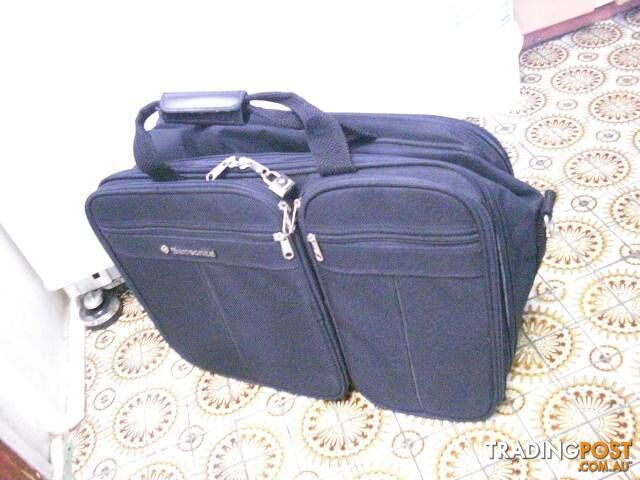 SAMSONITE BAG 550MM X 360MM AS NEW CONDITION PICKUP OR POST PICKU - photo 5 of 7