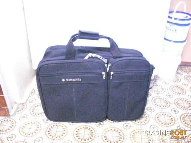 SAMSONITE BAG 550MM X 360MM AS NEW CONDITION PICKUP OR POST PICKU - photo 3 of 7