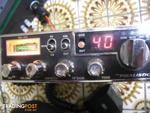 ..Realistic TRC-473 40 Channel Two-Way CB Radio