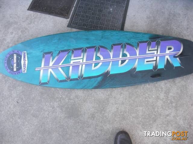 ..KDR KIDDER CARBON GRAPHITE PERFORMANCE BOARD MADE IN USA..