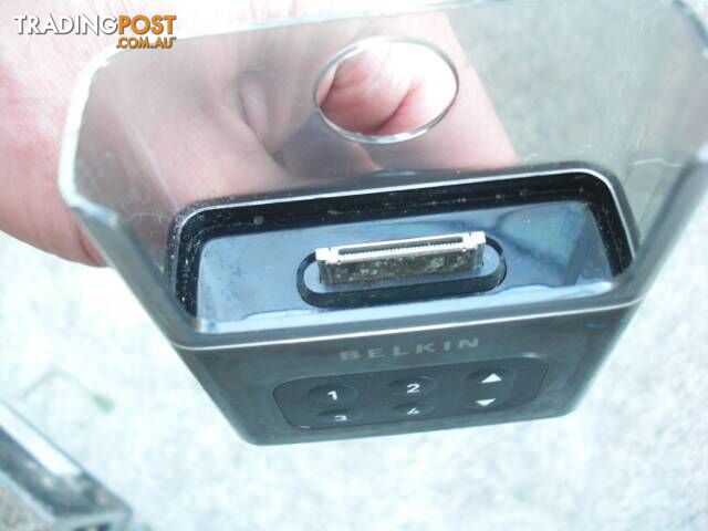 BELKIN Model F8Z049-BLK TuneBase FM Transmitter ChargerDock Conne - photo 4 of 5