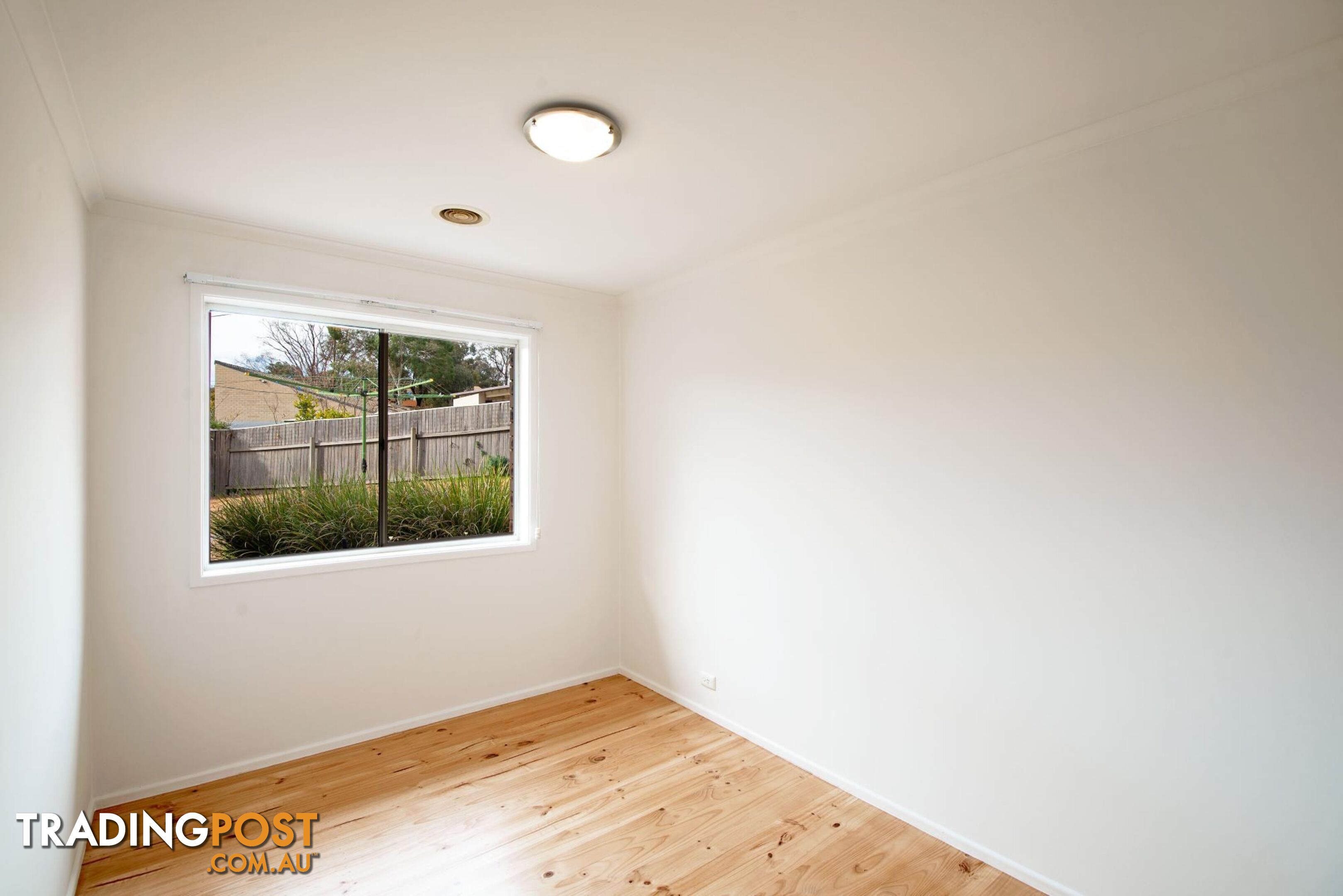 17 Sturdee Crescent MONASH ACT 2904