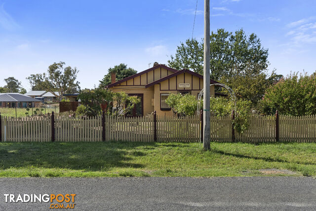 19 South Street MURRUMBATEMAN NSW 2582 - photo 2 of 25
