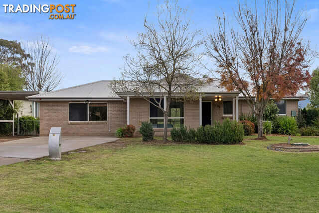 85 Jim Bradley Crescent URIARRA VILLAGE ACT 2611