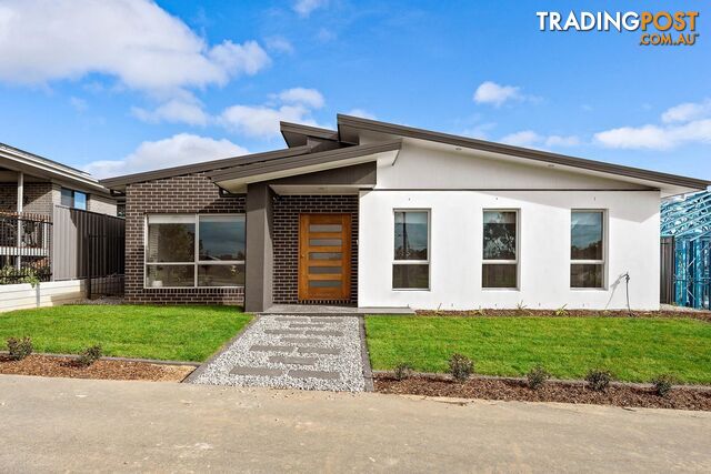 6 Stockdill Drive STRATHNAIRN ACT 2615