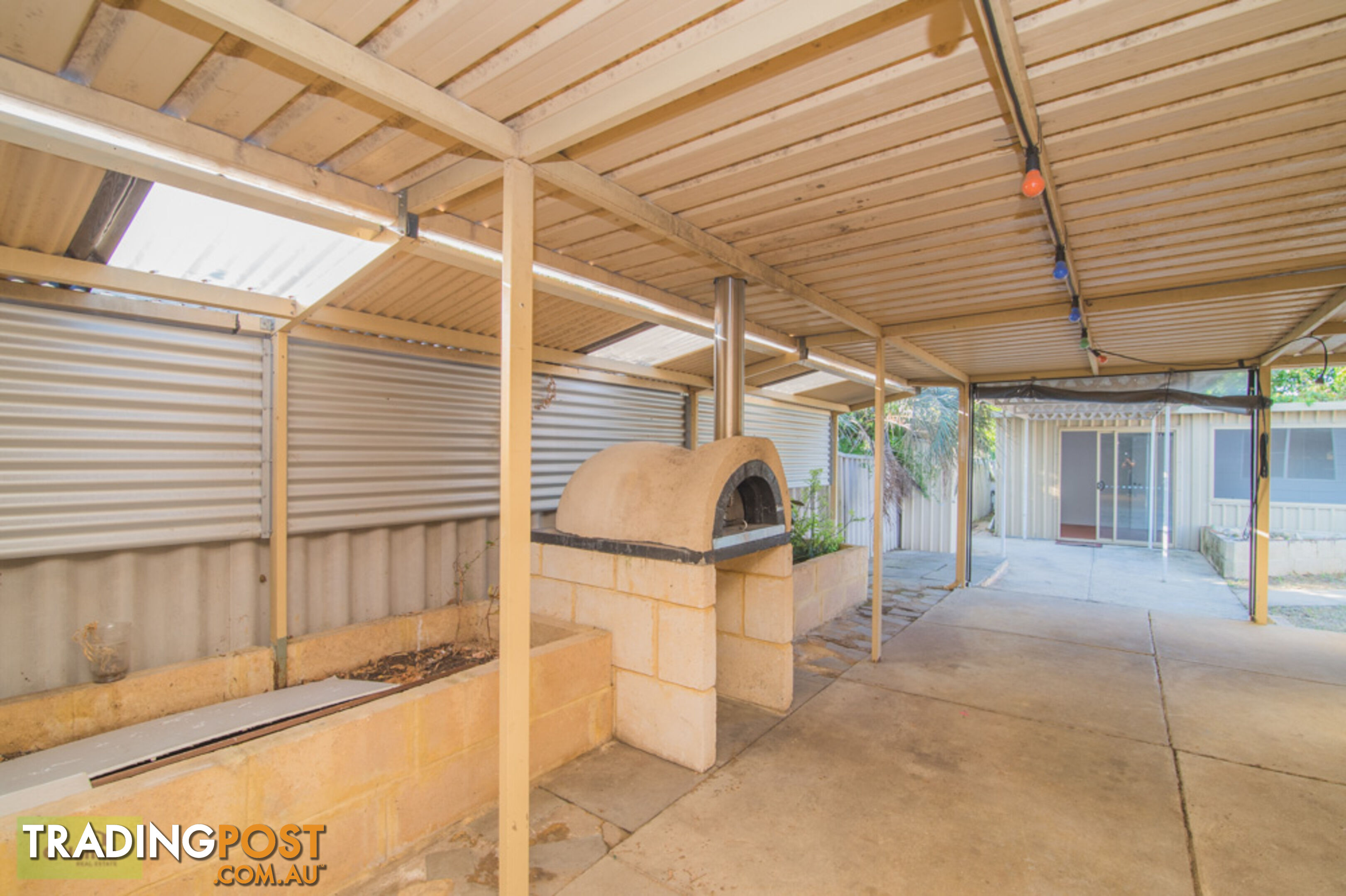 18 Navel Close Seville Grove, WA 6112