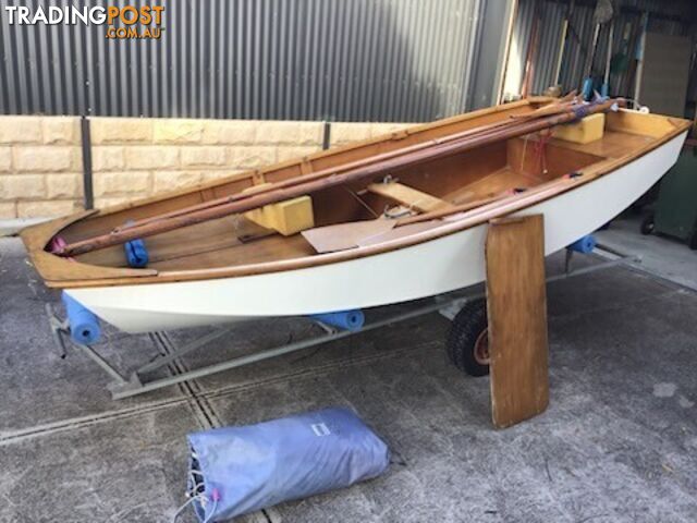 Mirrow Sailing Dingy