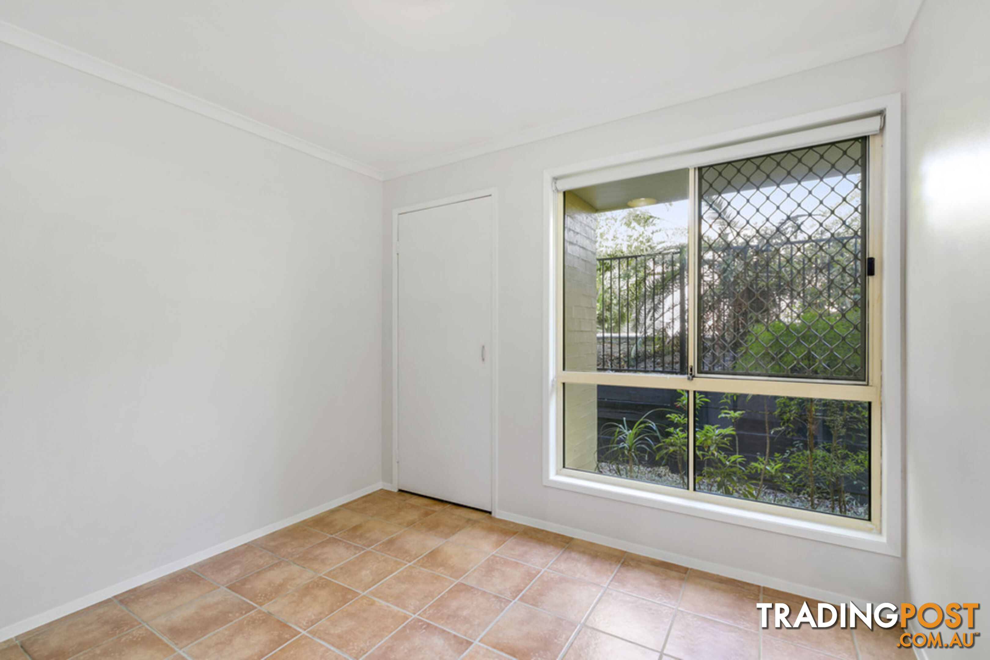 10 Issell Place HIGHLAND PARK QLD 4211