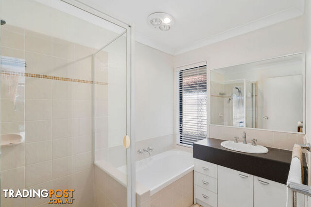 12 Greenbank Circuit CARRARA QLD 4211