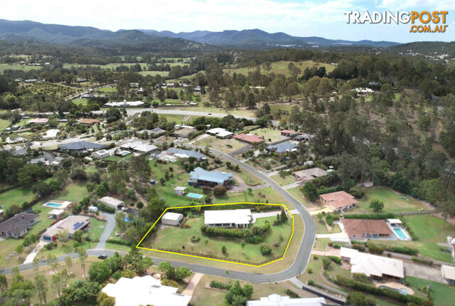 17 Pasture Place MOUNT NATHAN QLD 4211