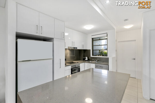 4/2 The Gardenway ROBINA QLD 4226