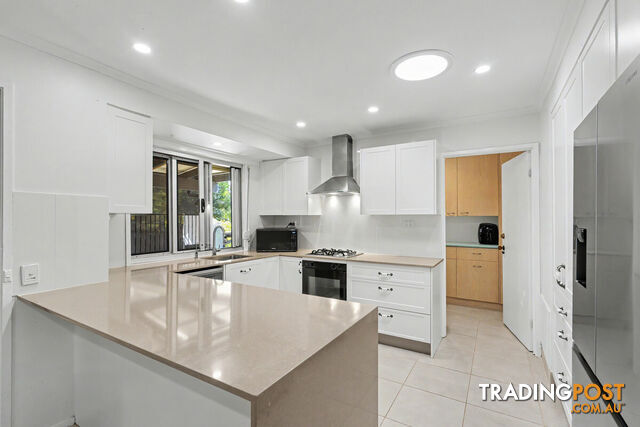 10 Tomanbil Terrace ASHMORE QLD 4214 - photo 3 of 25