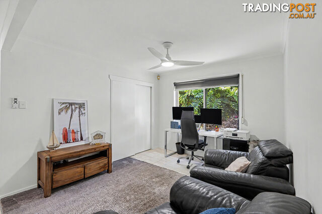 10 Tomanbil Terrace ASHMORE QLD 4214 - photo 5 of 25
