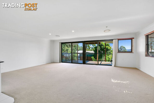 1/2 Ridgeline Way HIGHLAND PARK QLD 4211