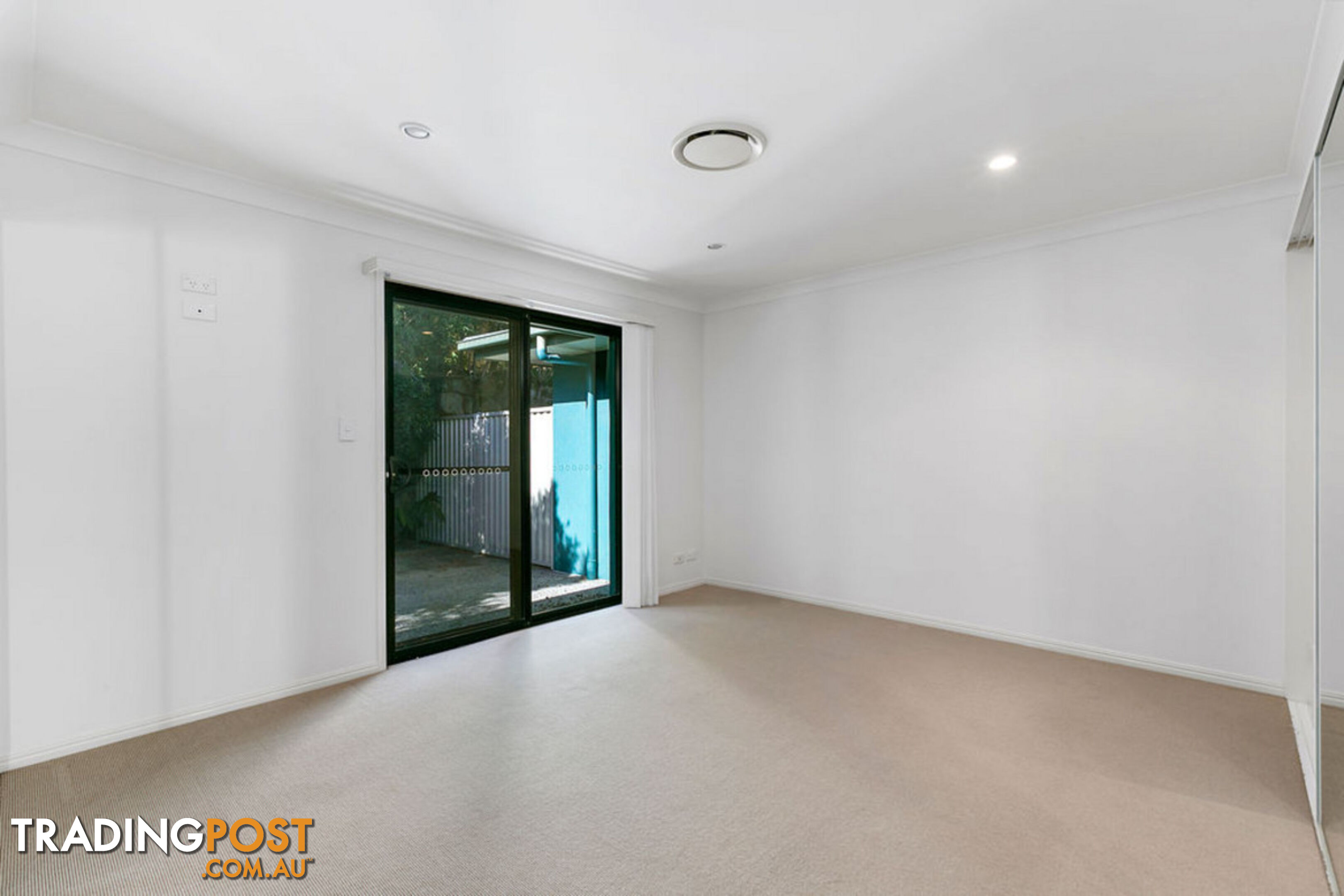 1/2 Ridgeline Way HIGHLAND PARK QLD 4211