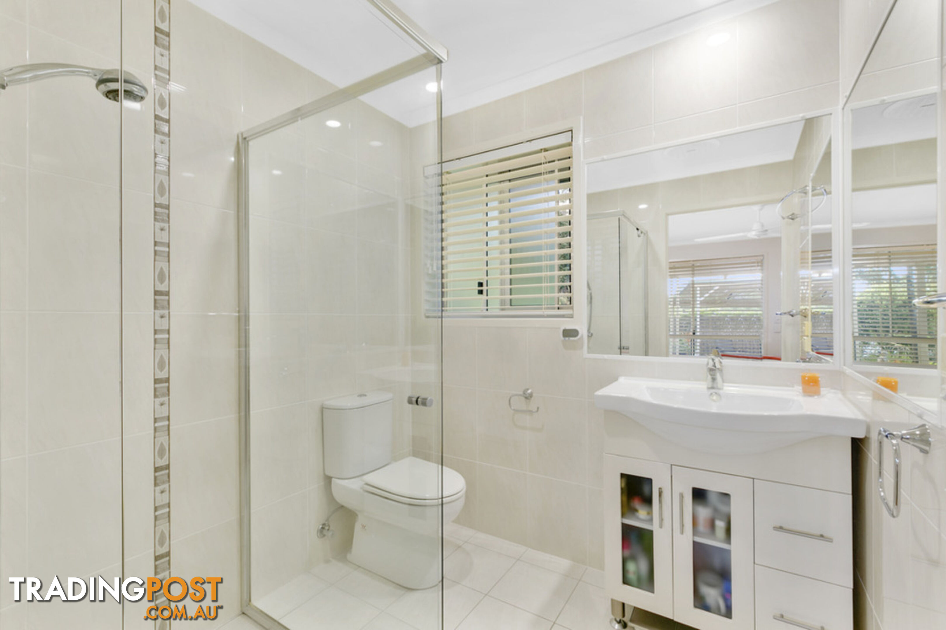 8 Forfar Court HIGHLAND PARK QLD 4211