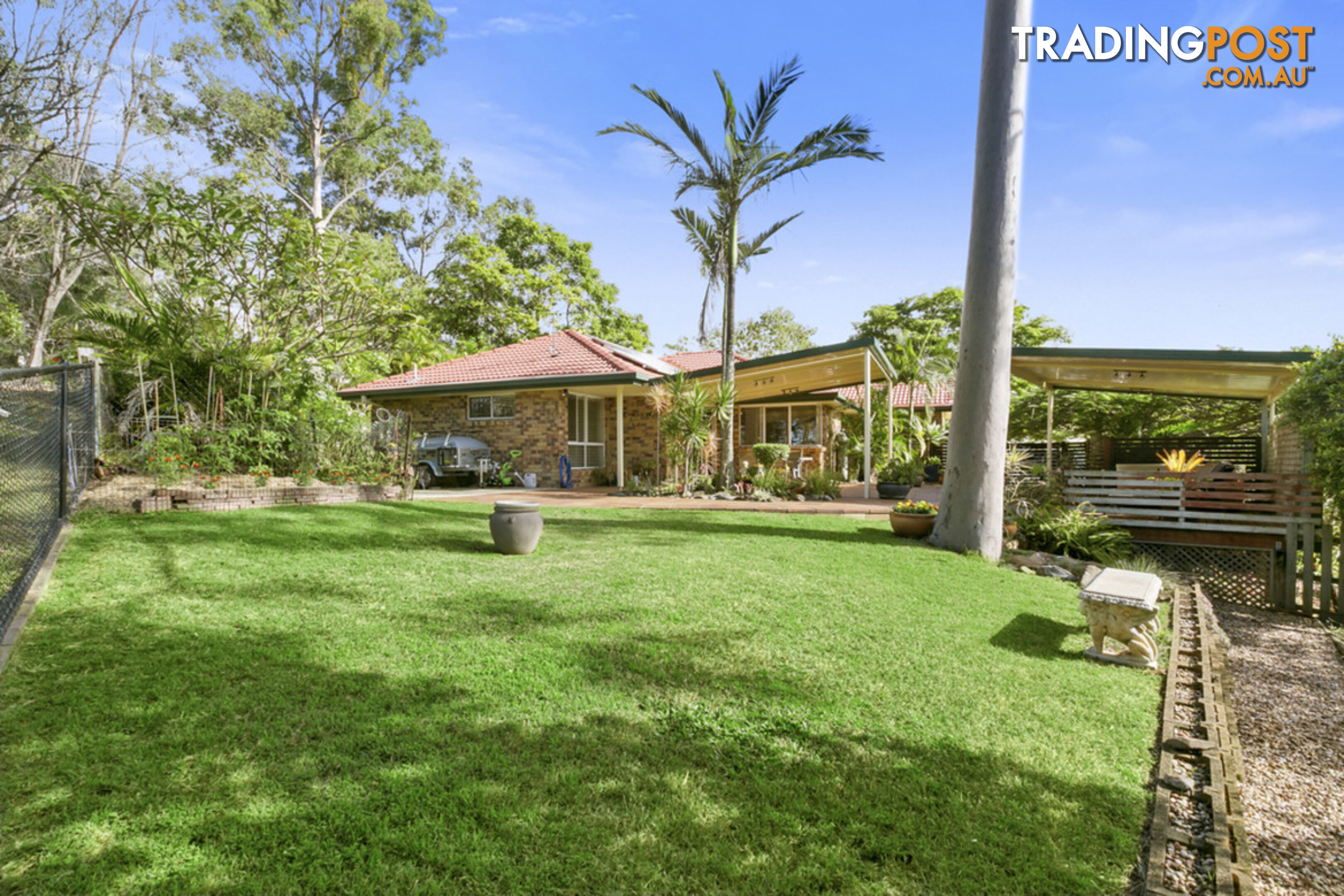 8 Forfar Court HIGHLAND PARK QLD 4211