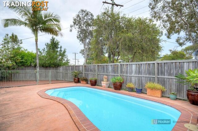 2/2 Stephenson Street LABRADOR QLD 4215