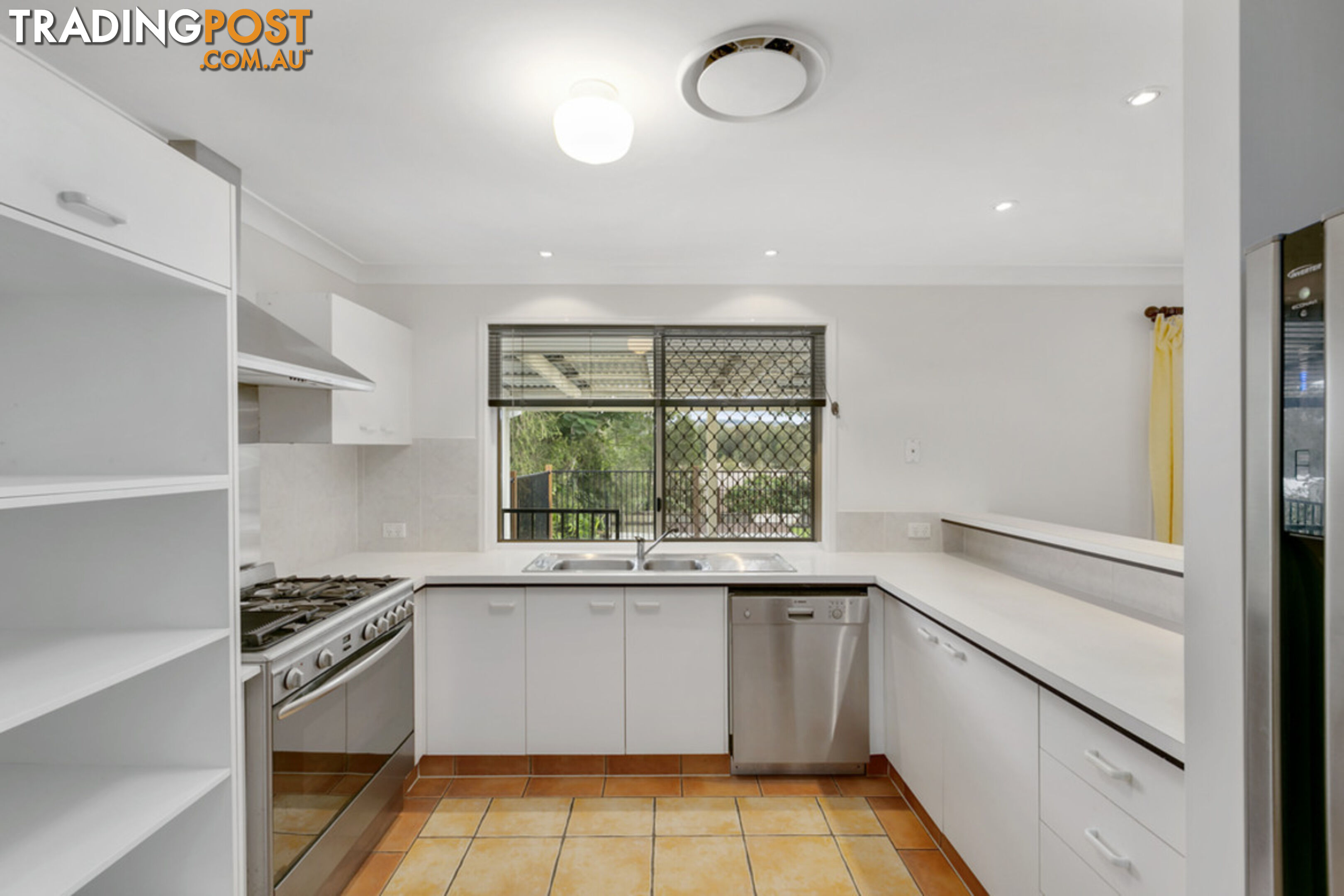 97 Hickey Way CARRARA QLD 4211