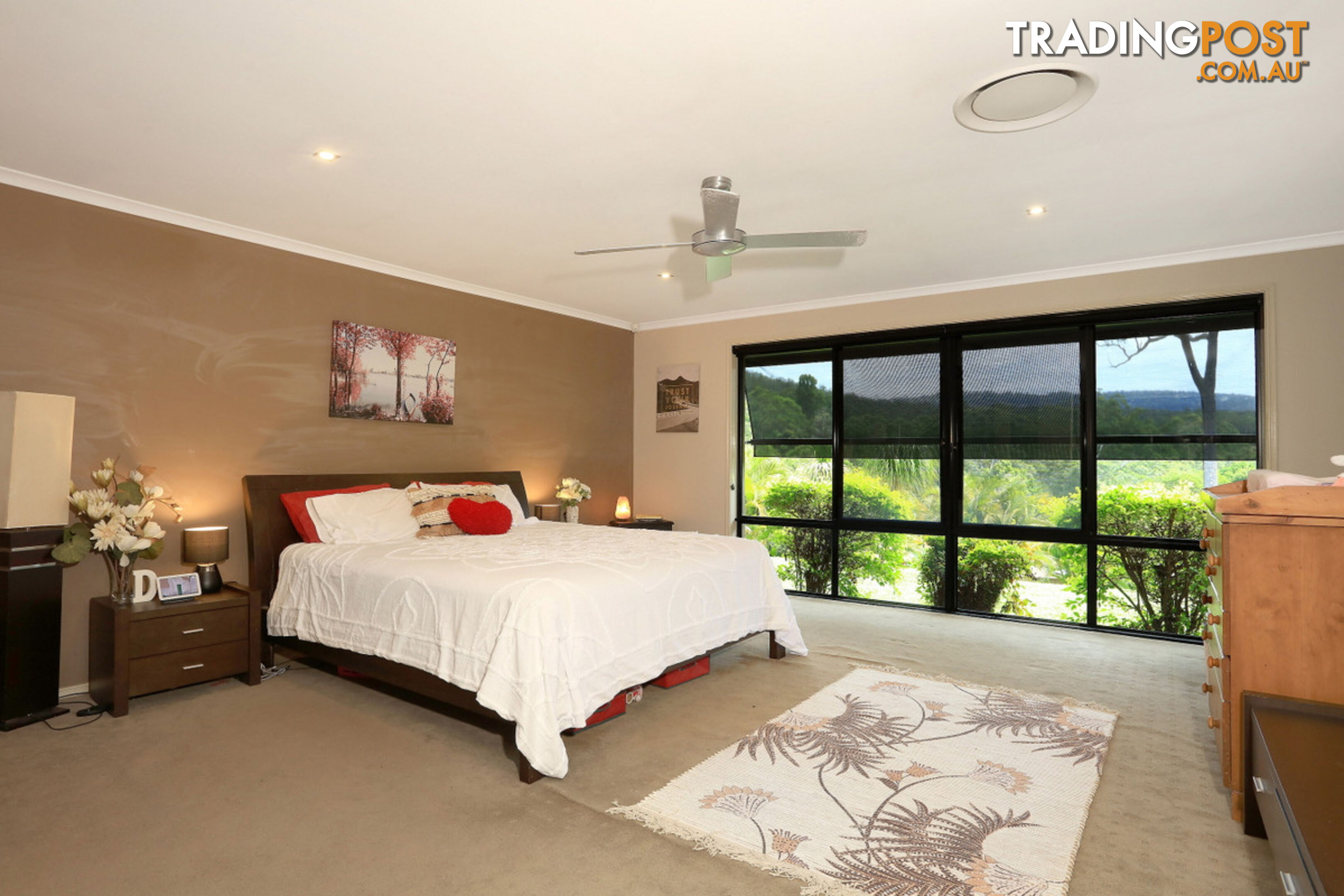 54 Mountain View Crest MOUNT NATHAN QLD 4211