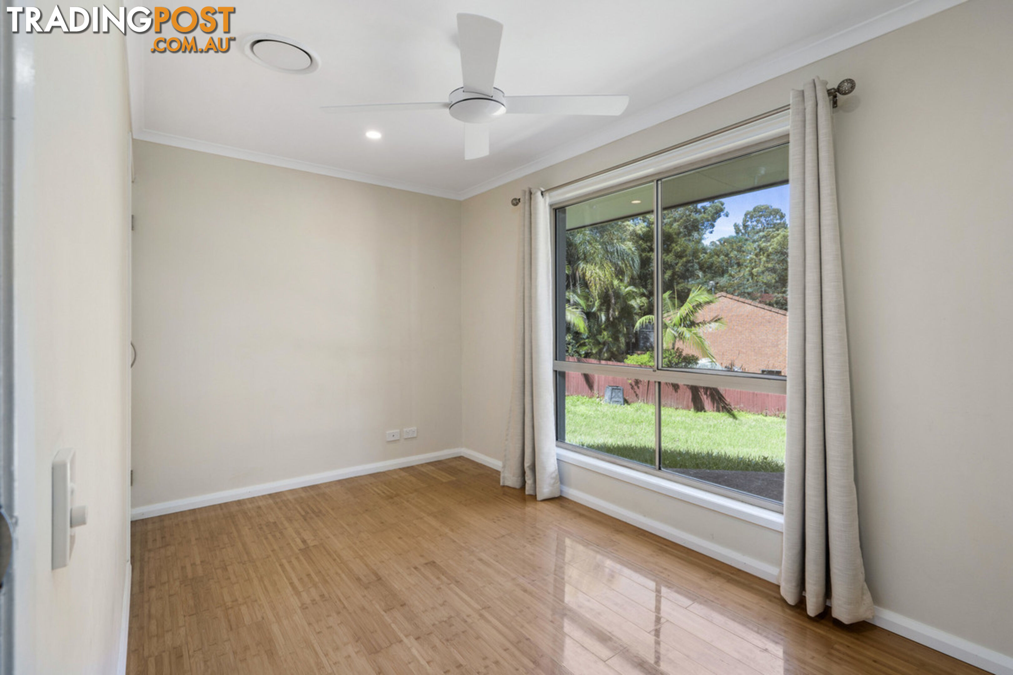 10 Bernadette Place HIGHLAND PARK QLD 4211