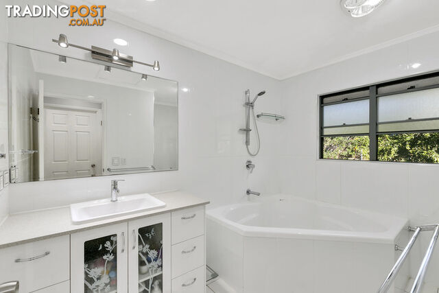 4 61 Paddington Drive CARRARA QLD 4211