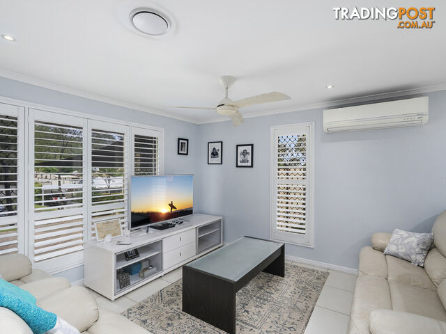 4 Bernadette Place HIGHLAND PARK QLD 4211