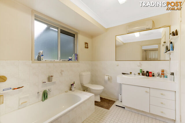 4 Kahlua Court HIGHLAND PARK QLD 4211