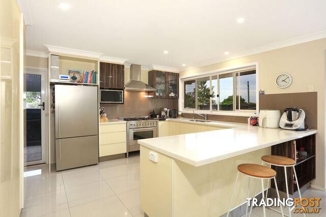 8 Crocus Way GAVEN QLD 4211