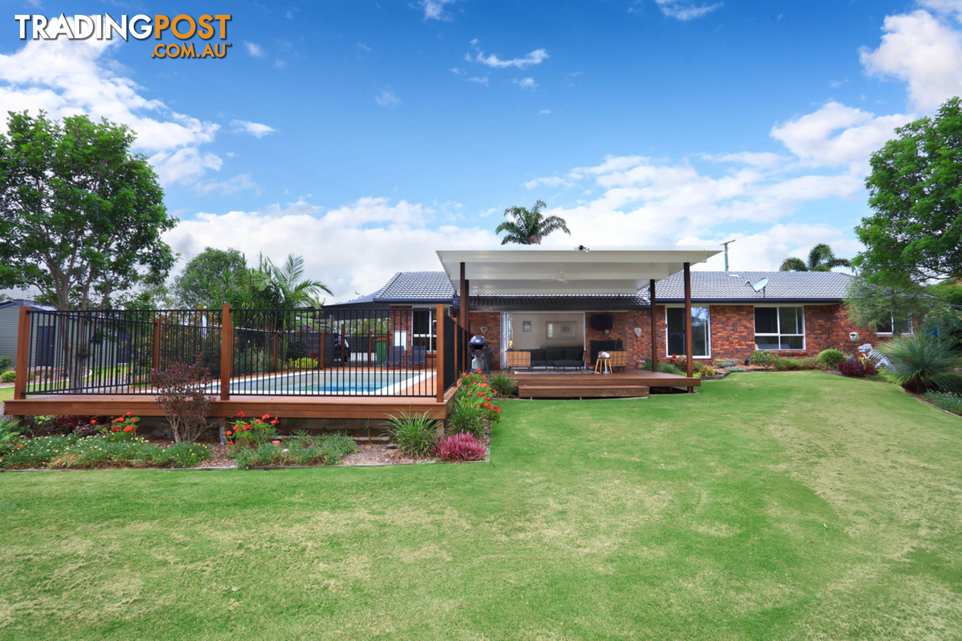 8 Crocus Way GAVEN QLD 4211