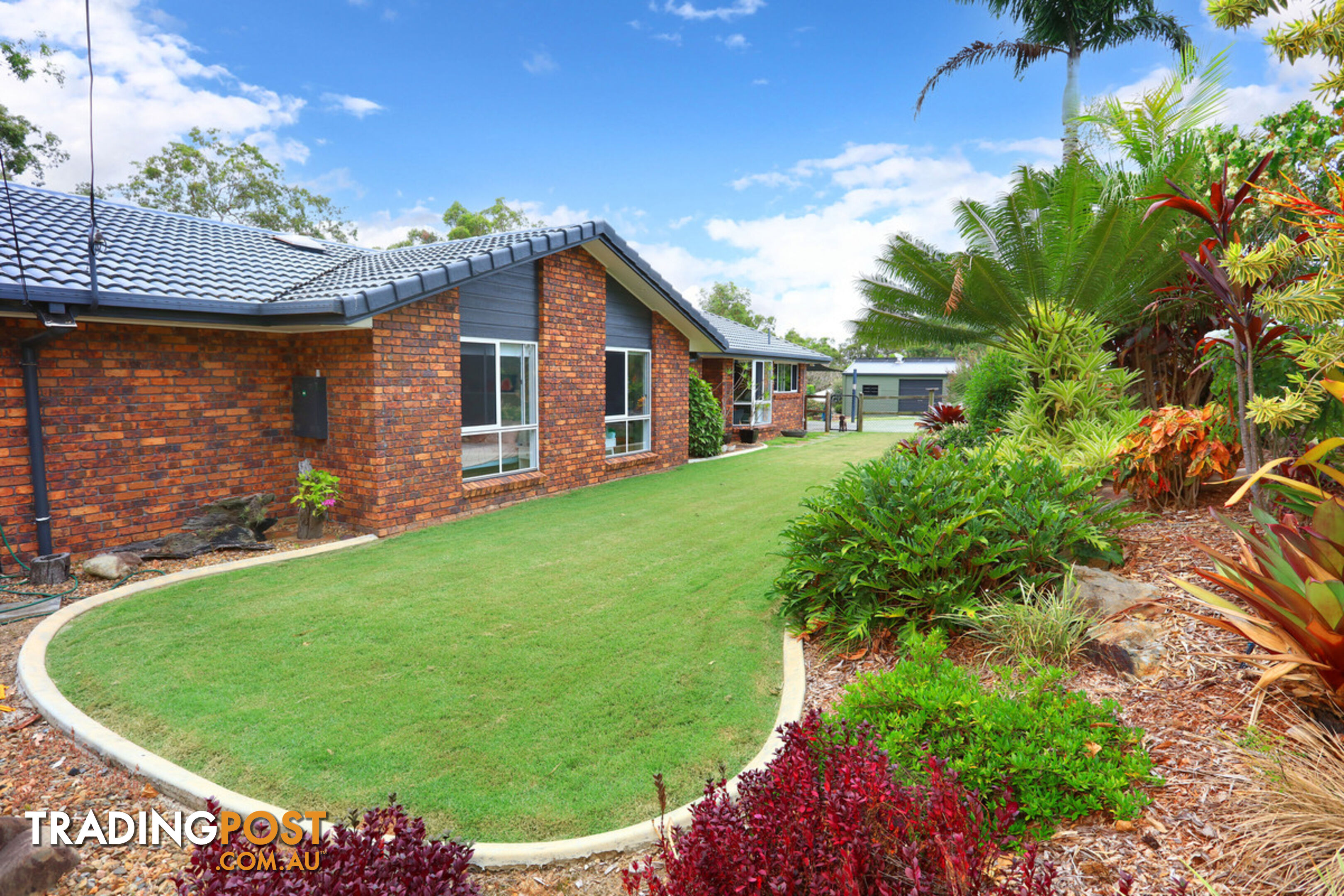 8 Crocus Way GAVEN QLD 4211