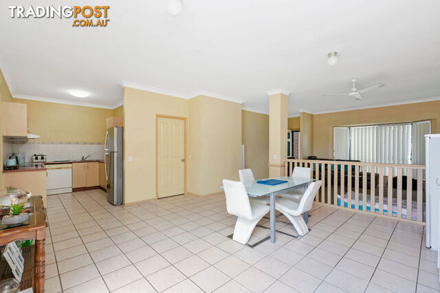 1/51 Kumbari Avenue SOUTHPORT QLD 4215