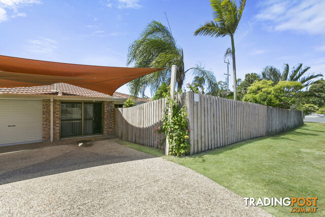 2/3 Jessica Court ARUNDEL QLD 4214