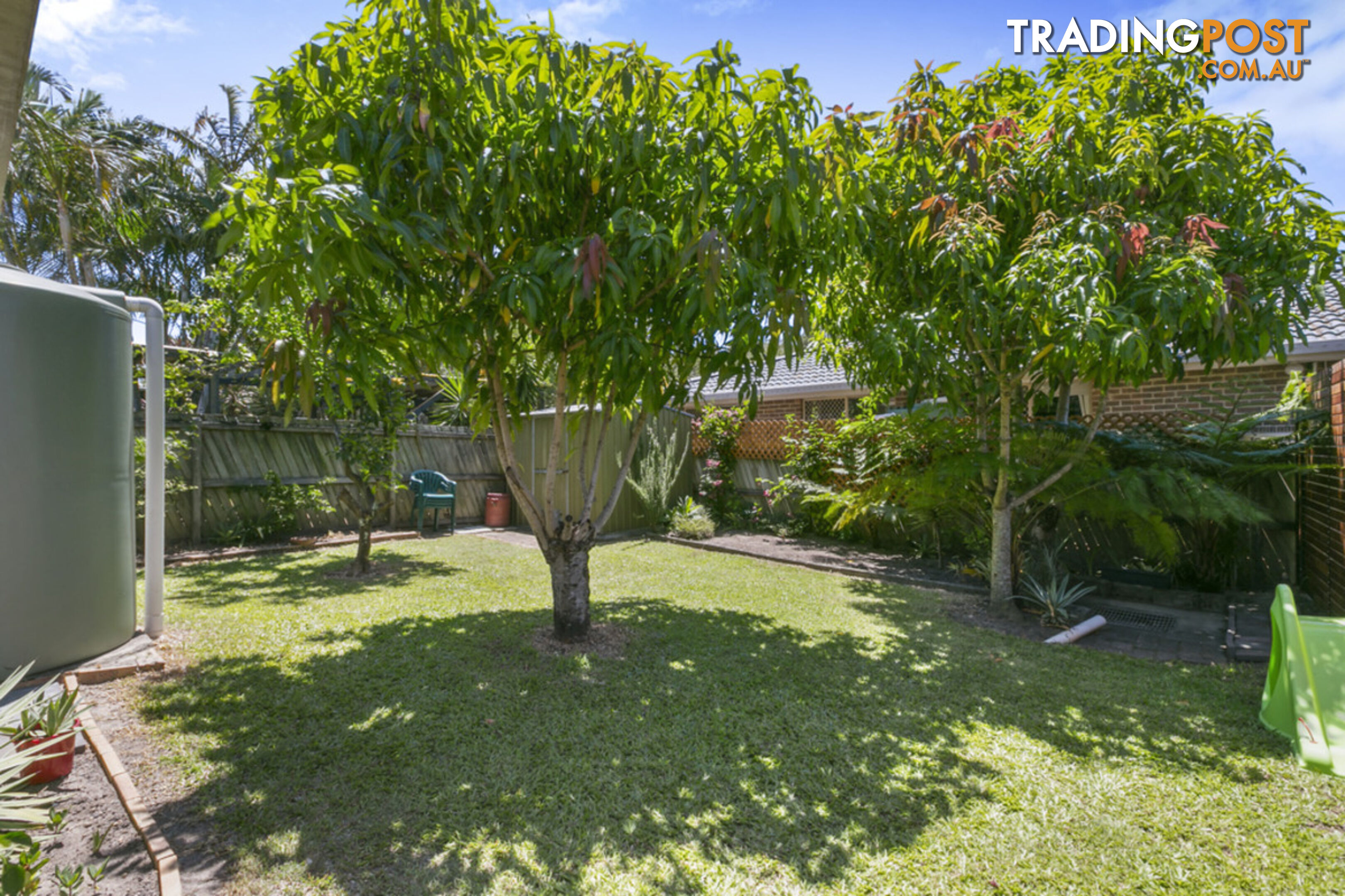 2/3 Jessica Court ARUNDEL QLD 4214