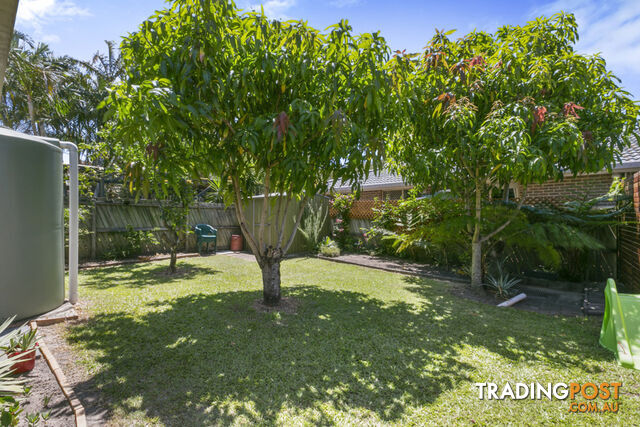 2/3 Jessica Court ARUNDEL QLD 4214