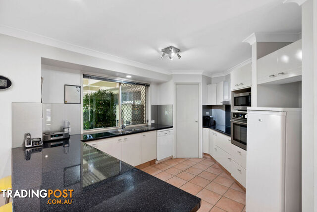 1 Nairn Court HIGHLAND PARK QLD 4211