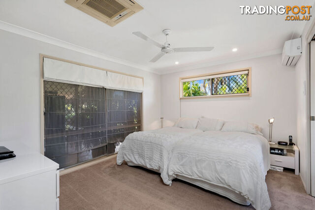 1 Nairn Court HIGHLAND PARK QLD 4211