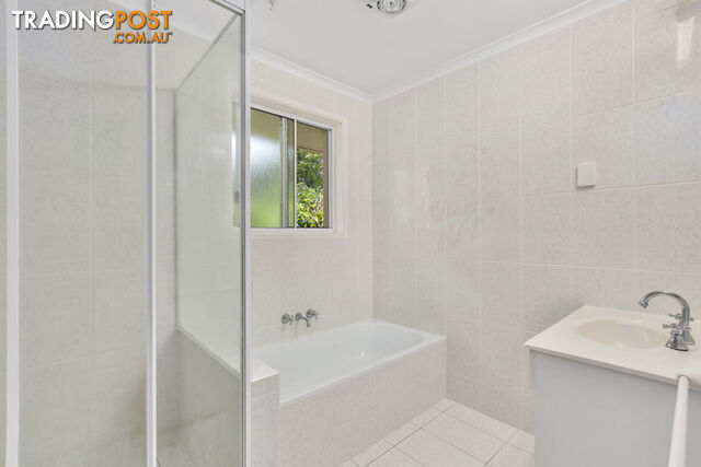 23 Renfrew Drive HIGHLAND PARK QLD 4211