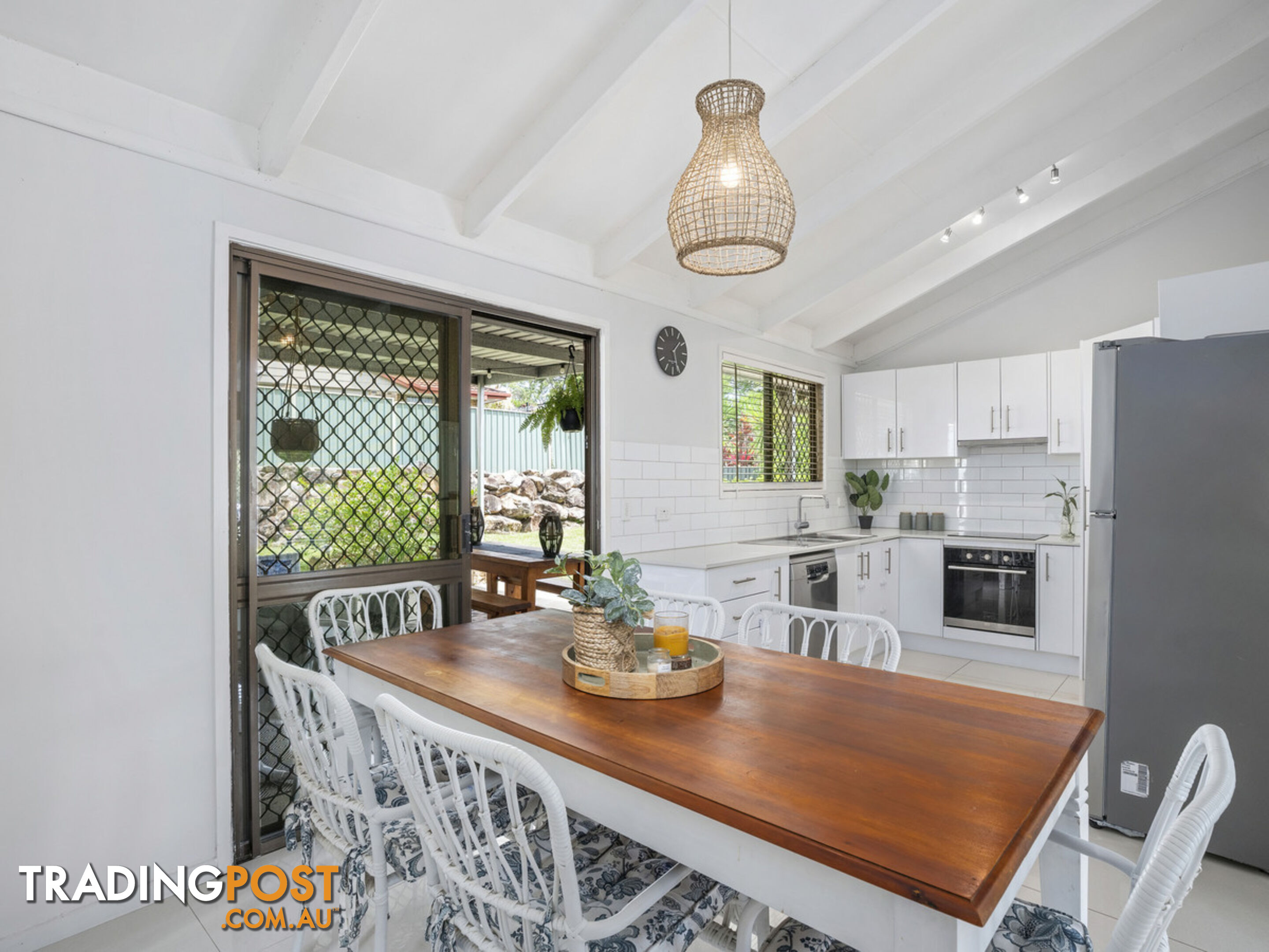 8 Ealing Court NERANG QLD 4211