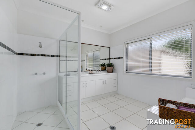 1 Pasture Place MOUNT NATHAN QLD 4211