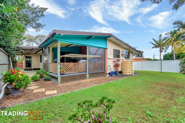 5 Brookside Road LABRADOR QLD 4215