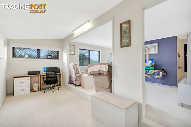 5 Brookside Road LABRADOR QLD 4215