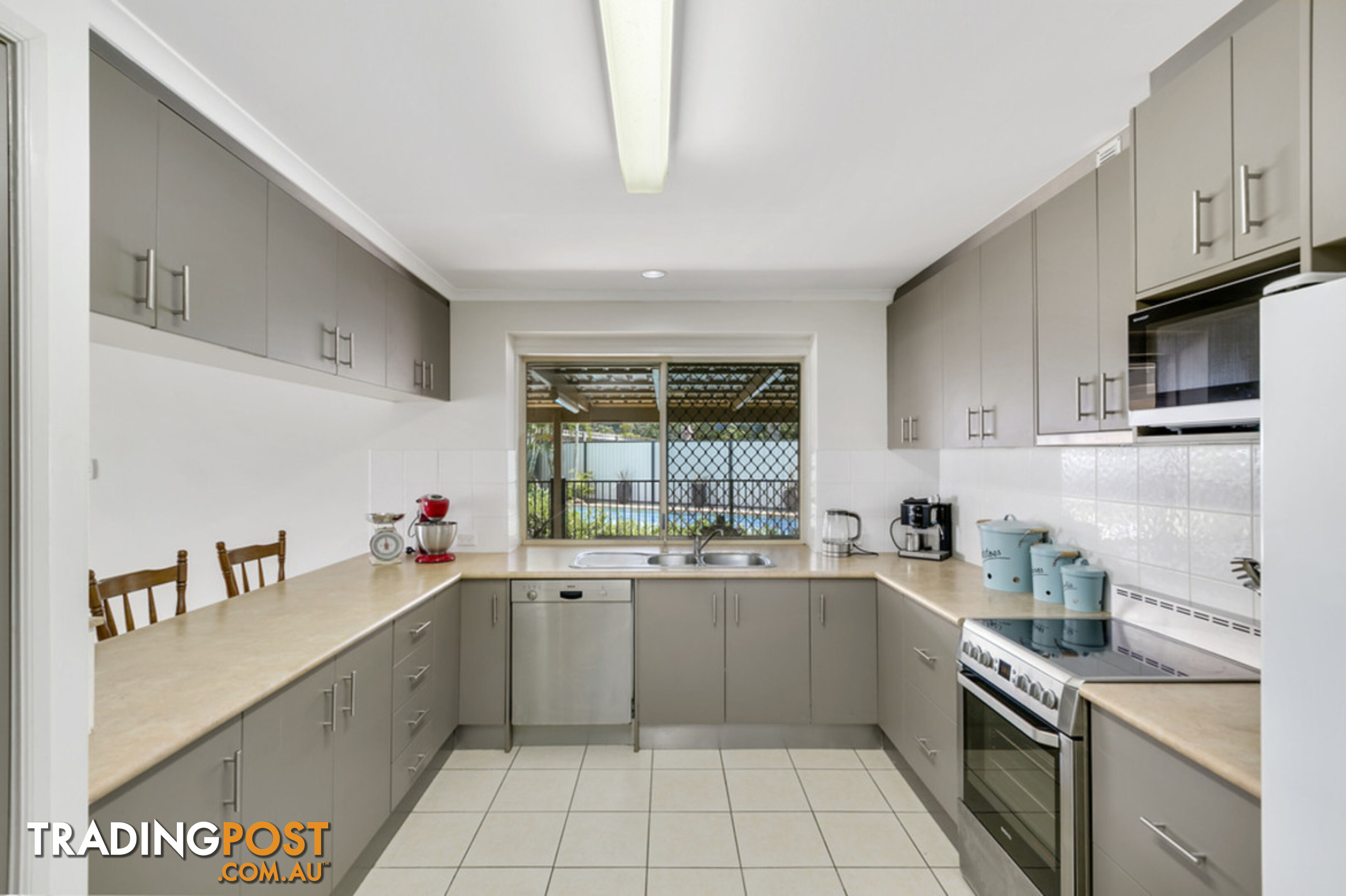 11 Hoban Court NERANG QLD 4211