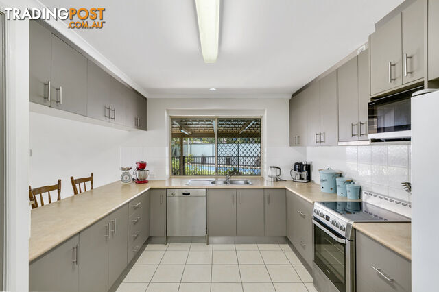 11 Hoban Court NERANG QLD 4211