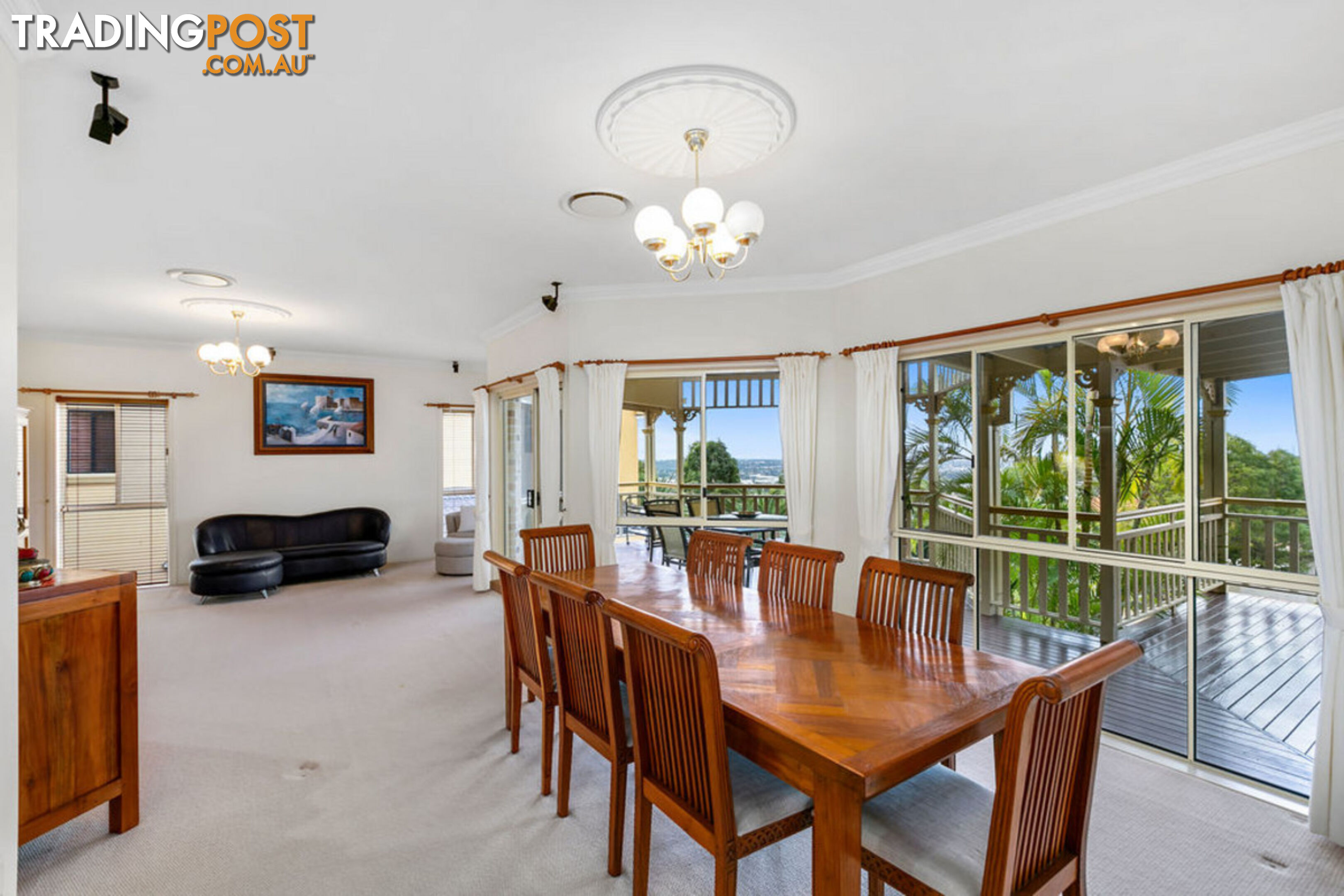 81 Armstrong Way HIGHLAND PARK QLD 4211