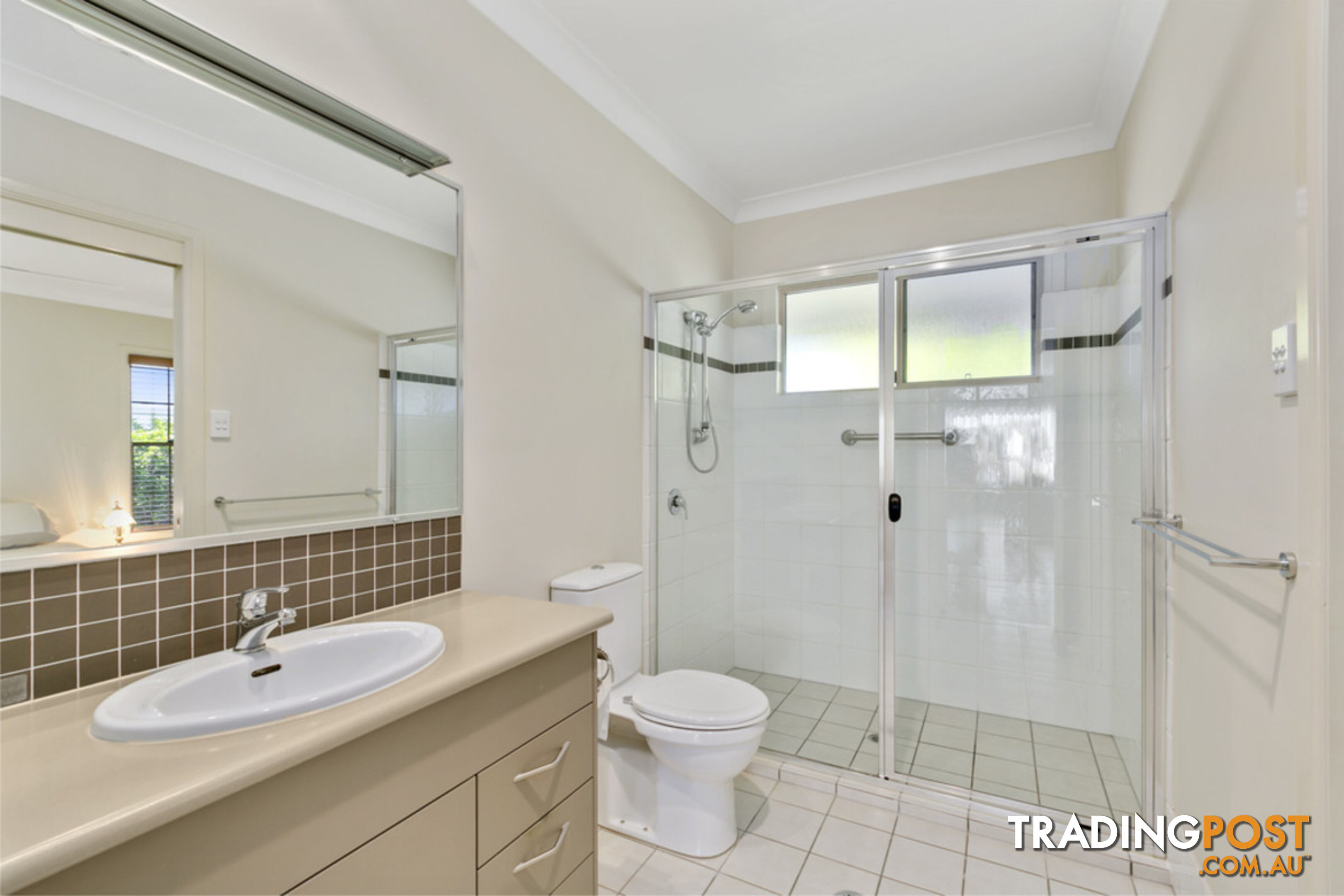 4 Chance Close HIGHLAND PARK QLD 4211